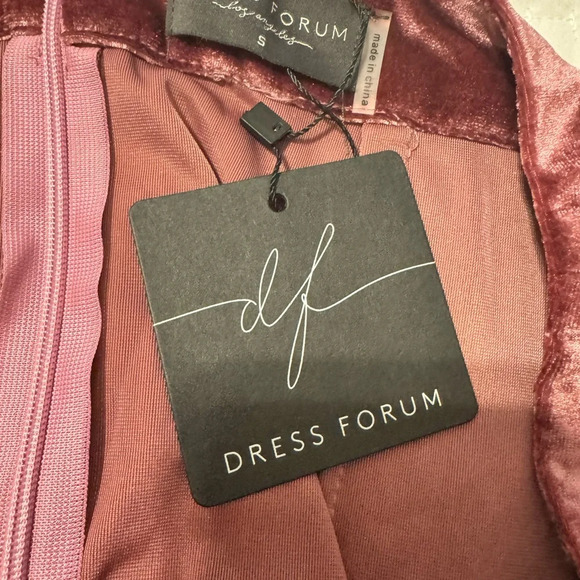 NWT Dress Forum Mini Skirt - Picture 3 of 7